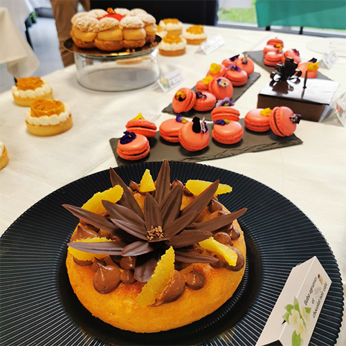 photo représentant différentes pâtisserie réalisé par les apprentis du campus CIFAC sélectionnés pour le concours des Meilleurs Apprentis de France en fillière farine - Pâtisserie